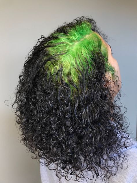 Colored Roots Hair, Dyed Roots Curly Hair, Green Ghost Roots, Color Roots Black Hair, Green Roots Hair, Bleached Roots Black Hair, Roots Hair Dye, Ghost Roots Curly Hair, Green Roots Black Hair