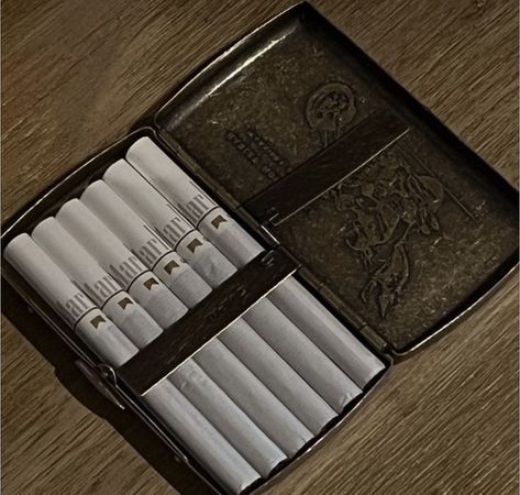 Vintage Cigerattes Aesthetic, Vintage Cigerattes Case, Vintage Cigerattes, Vintage Lighter, Good Cigars, Cigars And Whiskey, Puff And Pass, Cigars, Old Money