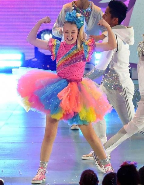 Jo Jo Siwa Costume, Jojo Siwa Halloween Costumes, Jojo Siwa Costume, Jessie Toy Story Costume, Powerpuff Kızları, Jojo Siwa Outfits, Dance Moms Costumes, Learning To Dance, Barbie Theme Party