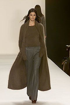 Ralph Lauren Fall 2000 Ready-to-Wear Collection Photos - Vogue Ralph Lauren Fall, Year 2000, Fashion Woman, 가을 패션, Rick Owens, New York Fashion Week, New York Fashion, Runway Fashion, Fashion Inspo Outfits