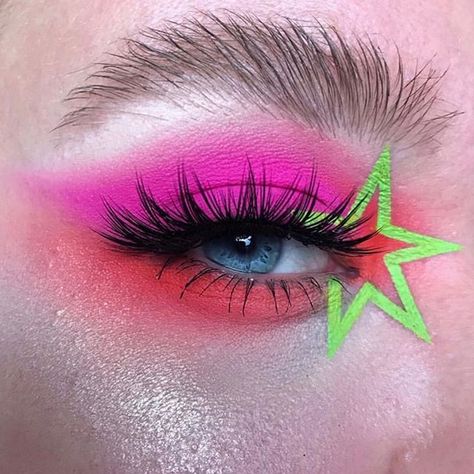 STAR SHOW 🤩🤩 Come through NEON 👏🏻👏🏻 @beautybekky has done it again using our #bloodsugarpalette with #velourliquidlipstick shade ‘Venus… Bout Makeup, 80s Eye Makeup, 80's Makeup, 1980s Makeup And Hair, 80s Makeup Looks, 80’s Makeup, Makeup Carnaval, 1980s Makeup, Decade Party