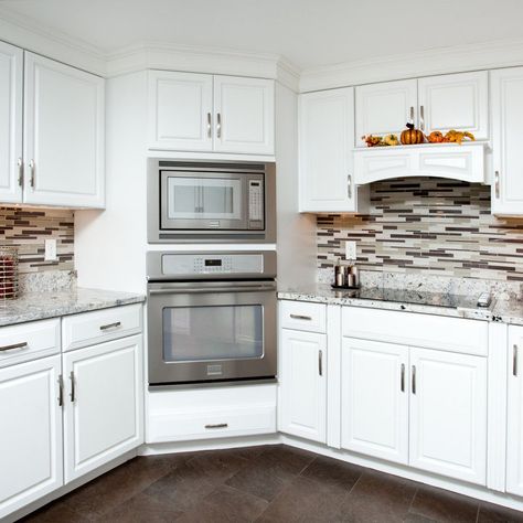 Corner shelves kitchen