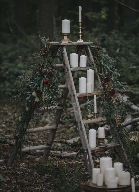 Rustic Wedding Forrest, Ghibli Inspired Wedding, Pagan Wedding Ideas, Tattooed Groom, Groom Bohemian, Forest Wedding Aesthetic, Woodland Elopement, Rock Bride, Boho Vintage Wedding