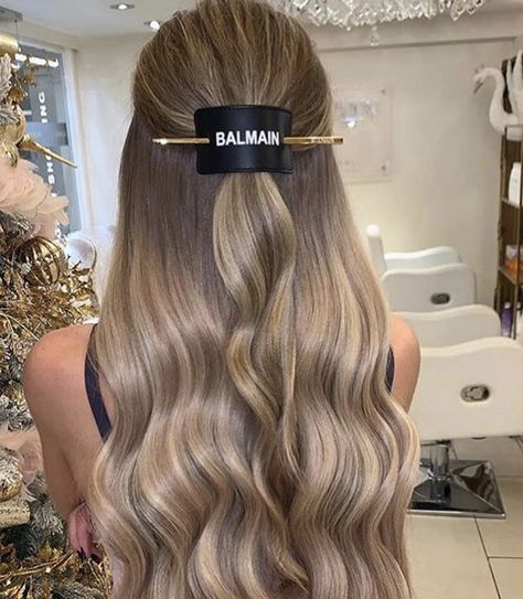 Balmain Hair Couture, Hair Salon Marketing, Hair Couture, Balmain Hair, Couture Hairstyles, Shot Hair Styles, Erkenci Kuş, Hair Art, Hair Barrettes