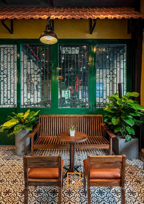 Chinese Cafe Design, Vintage Cafe Design, Chinese Restaurant Design, Chinese Cafe, Chinese Tea House, Chinese Interior Design, Vintage Coffee Shops, Green Cafe, Gallery Cafe