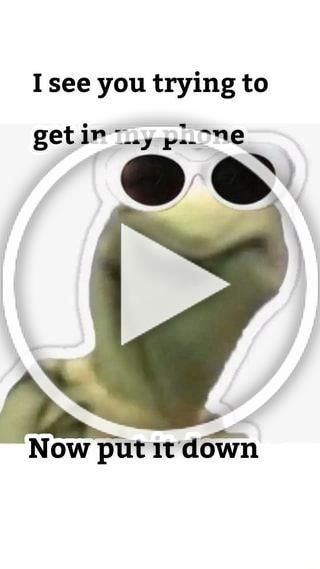 I see you trying to get in my phone Now put it down – popular memes on the site ifunny.co I See You Trying To Get Into My Phone, Funny English Jokes, English Jokes, This Meme, Backgrounds Aesthetic, Fail Video, Wallpaper Iphone Disney, Emoji Wallpaper, My Phone