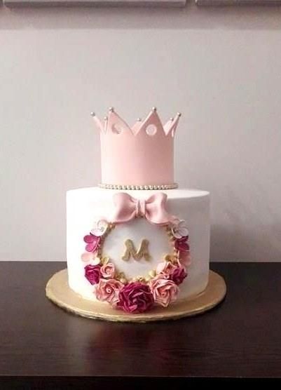 Princess - Cake by Geri Cute Birthday Cake Ideas, Royal Princess Party, Cute Birthday Cake, Princess Cakes, Idee Babyshower, Baby Shower Cakes Girl, Princess Birthday Cake, Crown Cake, Girl Cupcakes