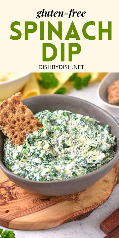 This easy gluten-free spinach dip is creamy, cheesy and perfect with crackers, toasts, or vegetable crudités! Serve it at your next gathering as a tasty appetizer and see how fast is gets devoured! Totally dairy-free and vegan too! Gluten Free Spinach Dip Recipe, Gluten Free Spinach Dip, Dairy Free Spinach Dip, Vegan Spinach Dip, Fantasy Birthday, Spinach Artichoke Dip Easy, Dairy Free Dips, Dip Vegan, Thanksgiving Meals