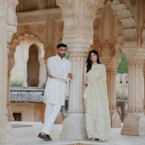 "Capturing Love's Golden Glow: Embracing Eternal Romance amidst Jaipur's Morning Magic with Memoirs Photography #GoldenMoments #JaipurLove #MemoirsPhotography #EarlyMorningBliss" #memoirsphotography #memoirscreatingmemories Photoshoot In Temple, Prewedding Traditional, Temple Shoot, Yamuna Ghat, Prewedding Poses, Temple Indian, Haldi Photoshoot, Bride Shoot, Morning Magic