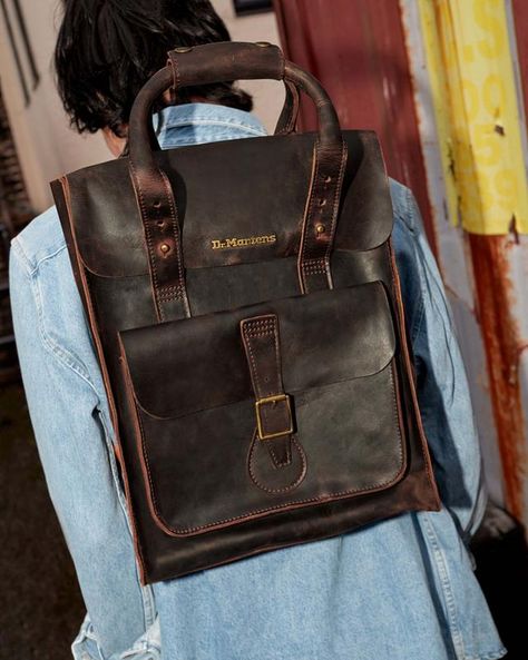 Dr Martens Backpack, Leather Laptop Backpack, Laptop Rucksack, Leather Laptop, Classic Backpack, Leather Projects, Doc Martens, Laptop Backpack, Dr. Martens