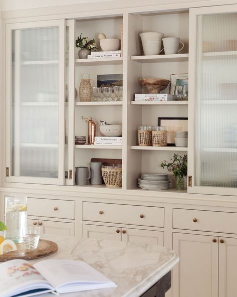 Eating Area, Amber Lewis, Shoppe Amber Interiors, Chic Spaces, Amber Interiors, Glass Cabinet, Cabinet Decor, Glass Kitchen, Favorite Kitchen