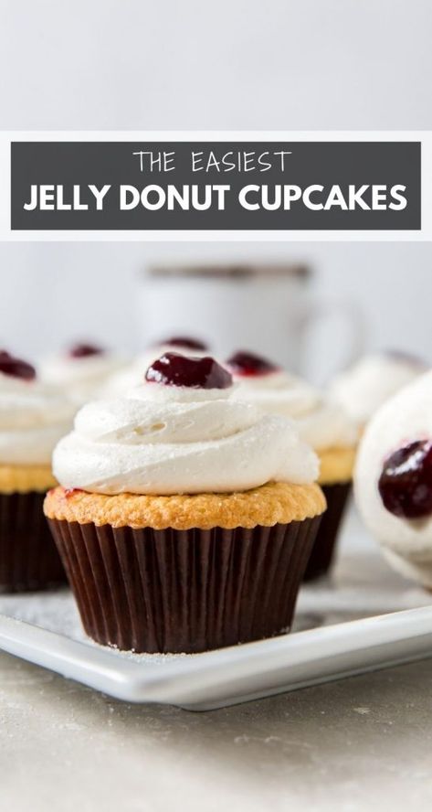 Mini Chocolate Chip Cupcakes, Cake No Bake, Donut Cupcakes, Jelly Donut, Fluffy Cupcakes, Jelly Doughnuts, Chocolate Chip Cupcakes, Easy Cupcake Recipes, Superfood Recipes