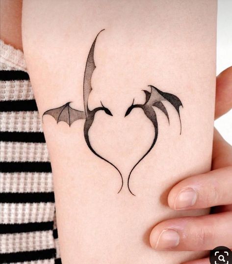 Small Dragon Tattoos, Dragon Tattoo For Women, Bff Tattoos, Tattoo Lettering Fonts, Shoulder Tattoos For Women, Dragon Tattoo Designs, Unique Tattoo Designs, Book Tattoo, Elegant Tattoos