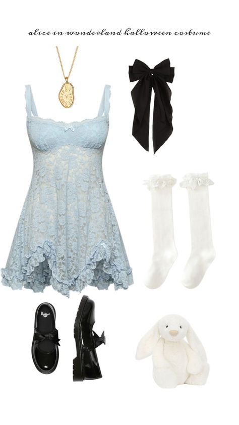 #halloweencostume #haloween #aliceinwonderland Alice In Wonderland Halloween Costume, Alice In Wonderland Halloween, Alice Halloween, Alice Costume, Halloween Coustumes, Pretty Halloween Costumes, Trendy Halloween Costumes, Halloween Costume Outfits, Halloween Inspo