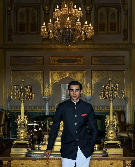 Padmanabh Singh, Prom Outfits For Guys, 17th Century Fashion, King Outfit, Bengali Bride, Model Aesthetic, Prom Outfits, Men Fits, Hair And Beard Styles