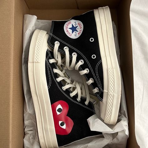 Comme des Garçons Converse Com Des Garcons Converse Outfit, Come Des Garcons Converse, Boys Shoes Aesthetic, Converse Comme Des Garcons Outfit, Commes Des Garcons Converse, Com Des Garcons, Converse Shoes Men, Chuck 70 Converse, Commes Des Garcons