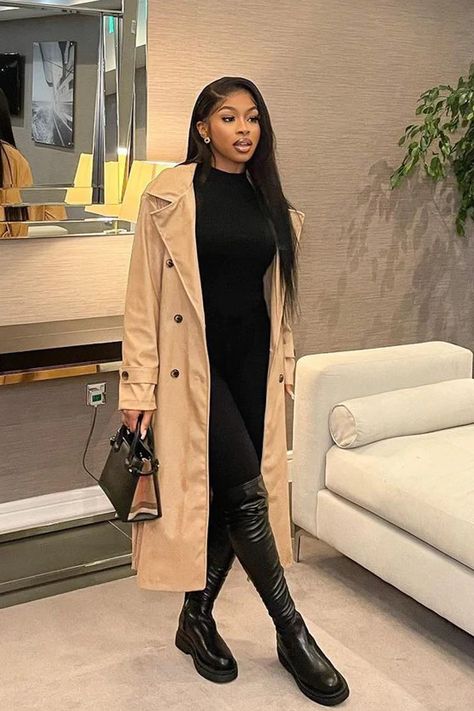 Trench Coat With Black Dress, Trench Coat Baddie Outfit, Trench Coat Black Women, Work Trench Coat Outfit, Trench Coat And Skirt Outfit Winter, Classy Elegant Winter Outfit, Flat Chunky Boots Outfit, Leather Trench Coat Outfit Black Women, Long Coat Outfit Black Women