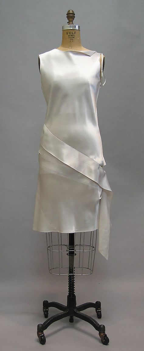 Dress  Helmut Lang  (Austrian, born 1956)  Date: spring/summer 1997 Culture: Austrian Medium: silk, synthetic.  Credit Line: Gift of the artist, 2009!!! Helmut Lang 90s, Helmut Lang Archive, Helmut Lang Dress, Fashion 1990s, Feminine Details, Am Pm, Spring Summer Dress, Helmut Lang, Metropolitan Museum Of Art