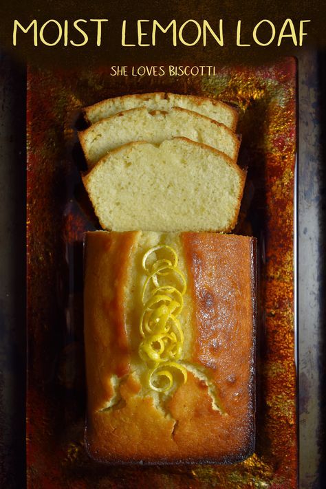 Top view of a sliced lemon loaf. Lemon Loaf Recipe, Moist Lemon Cake, Homemade Breads, Lemon Bread, Lemon Dessert Recipes, Lemon Cake Recipe, Lemon Loaf, Muffin Man, Canadian Food