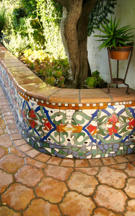 Mexican Tile Floor, Spanish Garden, Mexico House, Patio Tiles, Spanish Style Home, Spanish Style Homes, Hacienda Style, Mexican Decor, Beautiful Tile