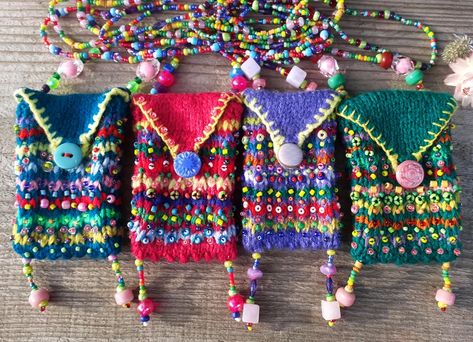 Medicine neck bag Small pouch for crystals Long boho - Etsy Украина Handbag Construction, Medicine Bag Necklace, Purse Tassels, Knitted Jewelry, Spirit Bags, Amulet Bag, Long Boho Necklace, Tassel Crafts, Fiber Necklace