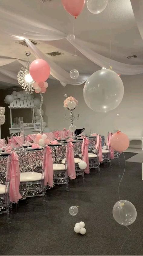 pink and silver ballon decoration 💖🤍 | Balloon decorations party, Dinner party decorations, Birthday dinner party Balloon Decorations Centerpieces, Balloon Strands, Sweet 16 Party Decorations, Girls Birthday Party Decorations, Sweet 16 Decorations, Dinner Party Decorations, Birthday Dinner Party, Birthday Party Theme Decorations, Sweet 16 Birthday Party