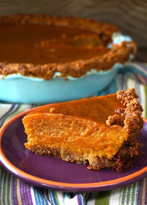 Chai Spiced Butternut Squash Pie Recipe with Gluten-Free Pecan-Walnut Crust – weekend recipes Squash Pie Recipes, Spiced Butternut Squash, Butternut Squash Pie, Delicious Thanksgiving Desserts, Gluten Free Pecan, Squash Pie, Chai Spices, Fun Thanksgiving Desserts, Butternut Squash Puree