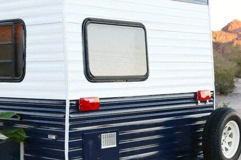 How-to-Paint-Aluminum-RV-Siding Rv Exterior Paint, Painting Aluminum Siding, Paint Rv, Camper Windows, Camper Repair, Rv Exterior, Rv Interior Remodel, Aluminum Trailer, Vintage Camper Remodel