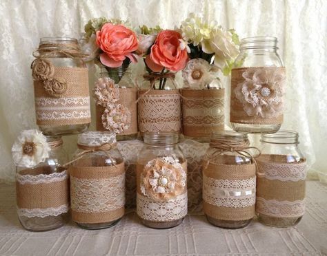 Rustic Baby Shower Ideas: Planning a rustic baby shower? These baby shower ideas are perfect for girl or boy baby showers. Rustic baby shower ideas including decorations, invitations, cake, favors, centerpieces, games, theme, DIY, cupcakes, gifts, banner, shabby chic table & backdrop. Get all your rustic baby shower ideas here. www.momresource.com/rustic-baby-shower-ideas Mason Jar Vases Wedding, Vintage Rustic Wedding Decor, Burlap Party, Burlap Mason Jars, Deco Champetre, Mason Jar Vases, Rustic Vintage Wedding, Rustic Mason Jars, Interior Vintage