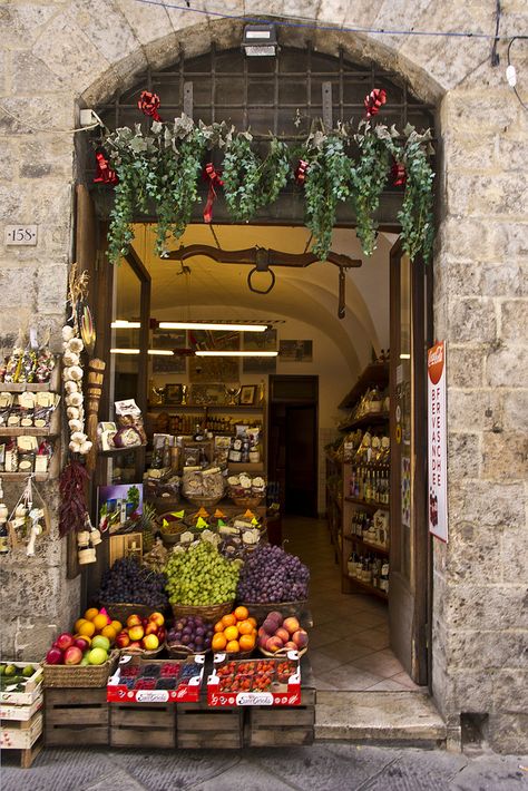 Italian Cottage, Italian Bakery, Italian Market, Italian Aesthetic, Siena Italy, Rustic Italian, Fruit Shop, Shop Fronts, Outdoor Market