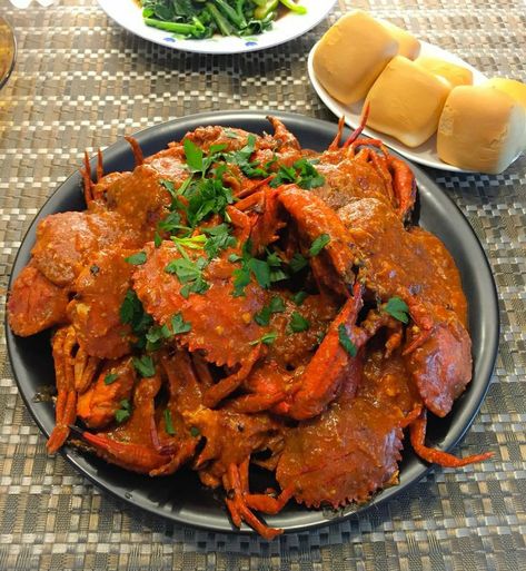 Chilli Crab Recipe, Food Arrangement, Chilli Crab, Chili Crab, Crab Dishes, Crab Recipes, Food Content, Anime Food, Asian Cooking