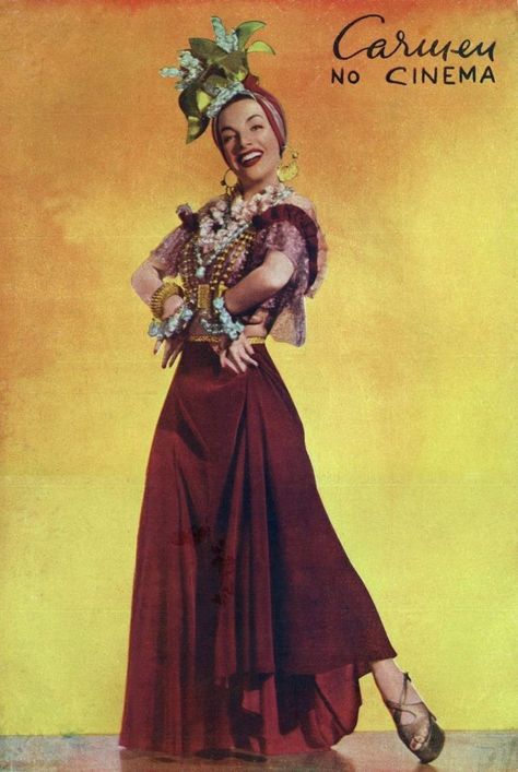 Brazilian History, Carmen Miranda Costume, 1940s Movies, Carmen Miranda, Famous Fashion, 1940s Fashion, Iconic Women, Vintage Girls, Vintage Movies