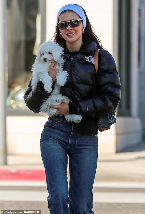 Brooklyn Beckham and Nicola Peltz cut casual figures while out for a stroll in LA | Daily Mail Online Brooklyn Beckham And Nicola Peltz, Mode Au Ski, Nicola Peltz, Brooklyn Beckham, Look Adidas, Estilo Indie, Skandinavian Fashion, Cold Outfits, 가을 패션