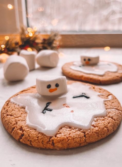 Creative Holiday Desserts, Popular Holiday Desserts, Snowman Cookies Recipe, Large Marshmallows, Black Icing, Melted Snowman Cookies, Orange Icing, Holiday Sugar Cookies, Melted Snowman