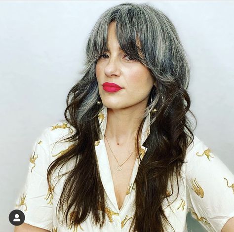 Grey Hair With Bangs, Going Gray Gracefully, Effortless Hair, Hair Projects, Grey Hair Inspiration, Natural Gray Hair, Long Gray Hair, Effortless Hairstyles, Fringe Hairstyles