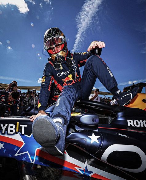 Red Bull Car Wallpaper, Aesthetic Max Verstappen, Red Bull Wallpapers Formula 1, Max Verstappen Wallpaper Aesthetic, Lestappen Wallpaper, F1 Wallpaper Max Verstappen, F1 Cars Wallpaper, F1 Wallpaper Red Bull, Red Bull Wallpapers