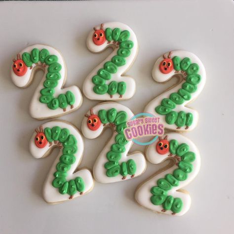 The very hungry 🐛 ... Hungry Caterpillar Treats, Hungry Caterpillar Cookies, 2nd Birthday Cookies, Caterpillar Cookies, Insect Party, Very Hungry Caterpillar Birthday Party, Hungry Caterpillar Cake, Caterpillar Cake, Caterpillar Birthday