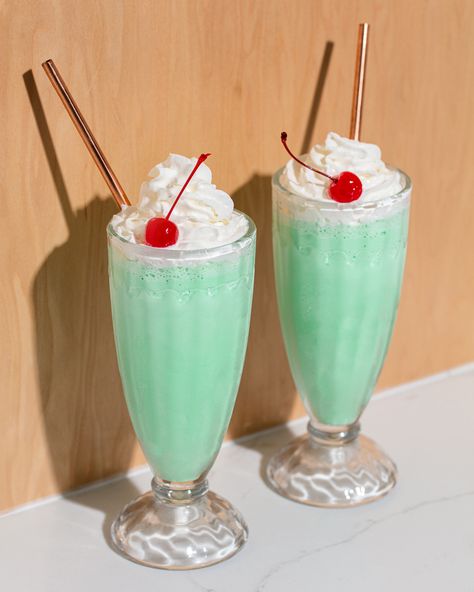 Diy Shamrock Shake, Green Milkshake, Diy Shamrock, March Dump, Green Shake, Shamrock Shakes, Green Shakes, Shamrock Shake, Ice Cream Van