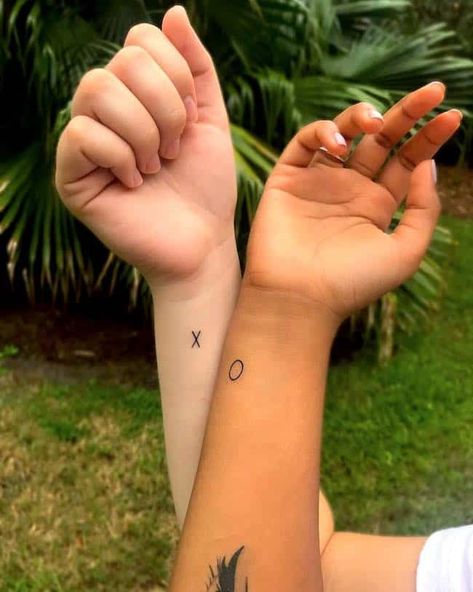 Matching Stick And Poke Tattoo, Bsf Tattoos, Ride Or Die Tattoo, Cute Best Friend Tattoos, Matching Bff Tattoos, Bestie Tattoos, Matching Friend Tattoos, Small Matching Tattoos, Tattoo Placements