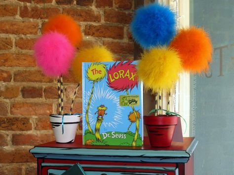 Dr. Seuss' Lorax inspired Truffula Tree Seedlings DIY! - Uniquely Grace Designs Diy Truffula Trees, Dr Seuss Illustration, Lorax Trees, Dr Seuss Lorax, Lorax Birthday, Doctor Suess Birthday, Lorax Party, Truffula Tree, Dr Seuss Classroom