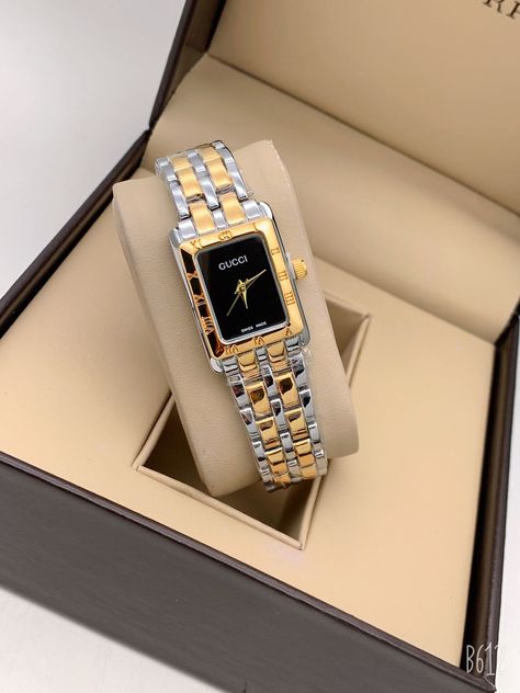 Gucci ladies watch 1050/-₹ free shipping!!...⁰sd73 Trendy Watches Women, Trendy Watches, Airport Photos, Watches Women, Samara, Women's Watch, Ladies Watch, Daily Outfits, Curly Hair