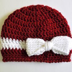 Free Pattern: Crochet Bow and Ribbon Baby Hat | Classy Crochet Classy Crochet, Baby Hat Free Pattern, Crochet Bow, Free Pattern Crochet, Crochet Baby Hat Patterns, Crocheted Hat, Baby Hat Patterns, Crochet Bows, Crochet Hat Free