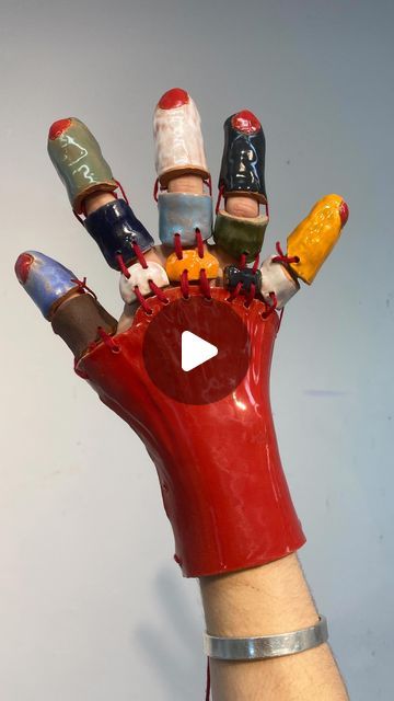 Oscar Wilder on Instagram: "Ceramic Hand (sound on) Terracotta clay and a mix of different glazes!   #ceramic #terracotta #ceramicssculpture #ceramichandmade #ceramicglaze #kineticsculpture #wearableart #wearableceramics #ceramicarmor #visualart" Ceramic Terracotta, Texture Ceramic, Terracotta Clay, Kinetic Sculpture, Ceramic Hand, Sculpture Clay, Abstract Sculpture, Character Designs, Ceramic Pottery