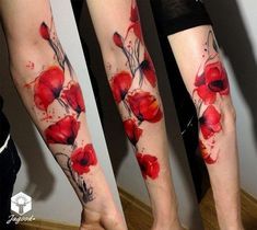 People With Tattoos, Tatuaje Trash Polka, Trash Polka Tattoo Designs, Tattoo Watercolor, Poppies Tattoo, Marvel Tattoos, Trash Polka Tattoo, Small Tattoos Simple, Floral Tattoo Sleeve