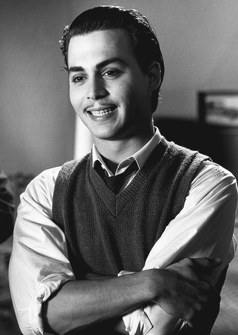 Johnny Depp in Ed Wood Johnny Depp Haircut, Ed Wood Movie, Baby Face Nelson, Donnie Brasco, Johnny Depp Characters, Johnny Depp Style, Ed Wood, Young Johnny Depp, Johnny Depp Movies