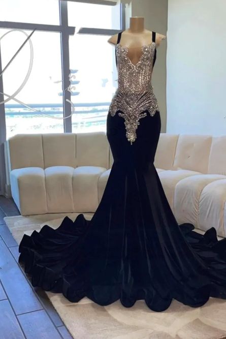 Crystal Birthday Party, Baddie Prom Dresses, Diamond Prom Dresses, Black Mermaid Dress, Crystal Birthday, Birthday Party Dresses, Prom Inspiration, Mermaid Prom Dresses Lace, Gorgeous Prom Dresses