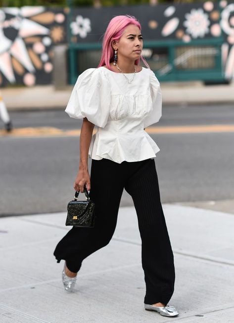 The 2020 peplum trend White Peplum Top Outfit, Peplum Jacket Outfit, Peplum Outfits, Peplum Top Outfits, Fall 2023 Fashion Trends, White Peplum Top, Sheer Dresses, Peplum Crop Top, White Peplum Tops