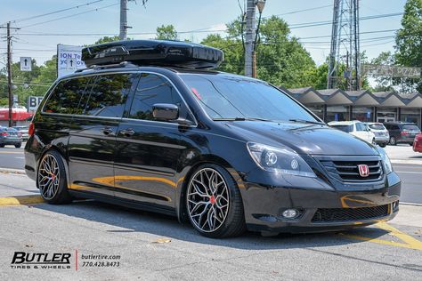 Lowered Honda Odyssey with 20in Vossen HF-2 Wheels exclusively from Butler Tires and Wheels in Atlanta, GA. Honda Minivan, Honda Oddysey, Honda Van, Honda Element Camping, Odyssey Van, 20 Inch Rims, Mini Vans, Missy Sue, Honda Scrambler