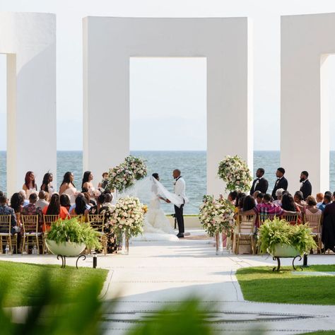 Mexico Wedding Venue, Puerto Vallarta Wedding, Wedding Decor Ideas, Destination Wedding Mexico, Beach Ceremony, Places To Get Married, Inexpensive Wedding Venues, Mexican Wedding, Mexico Wedding