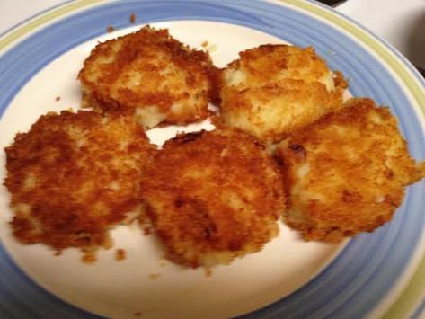 Easy Cod Fish Cakes Recipe Cod Fish Cakes Recipe, Fish Cake Recipe, Cod Fish Cakes, Quick Easy Salad, Cod Cakes, Fish Cakes Recipe, Cod Fish Recipes, Seafood Entrees, Fish Cakes